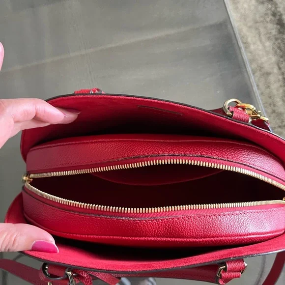 LV bag in medium size. Perfect condition. - Picture 3 of 3